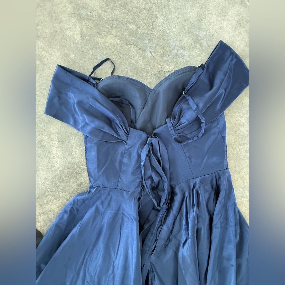 Elegant Navy Blue Off-Shoulder Dress - Picture 2 of 5